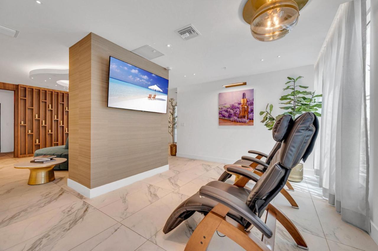 Wonderful Unit In Downtown With Free Parking Appartamento *
